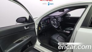 Kia K5 2.0 2020 года из Южной Кореи