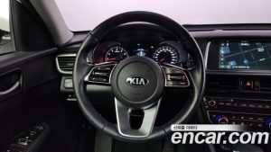 Kia K5 2.0 2020 года из Южной Кореи