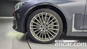 BMW 7-Series 730Ld xDrive Design Pure Excellence 2020 года из Южной Кореи