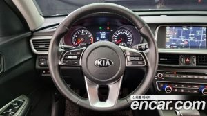 Kia K5 2.0 2020 года из Южной Кореи