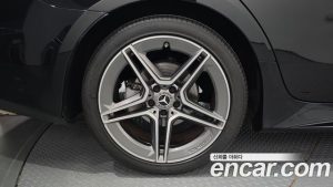 Mercedes-Benz CLS-Class CLS300d AMG Line 2020 года из Южной Кореи
