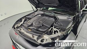 Mercedes-Benz CLS-Class CLS300d AMG Line 2020 года из Южной Кореи