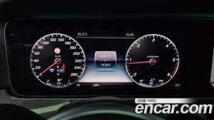 Mercedes-Benz CLS-Class CLS300d AMG Line 2020 года из Южной Кореи