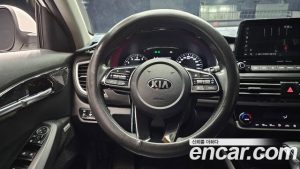 Kia Seltos Бензин 1.6 Turbo 2WD 2020 года из Южной Кореи