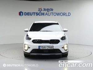 Kia Niro 1.6 HEV 2022 года из Южной Кореи