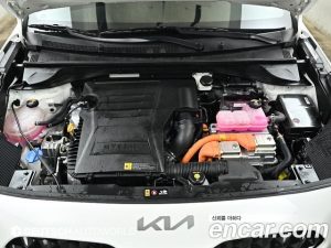 Kia Niro 1.6 HEV 2022 года из Южной Кореи