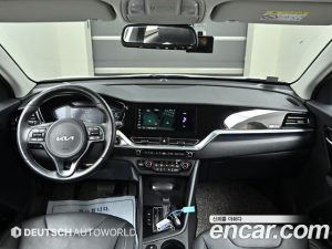 Kia Niro 1.6 HEV 2022 года из Южной Кореи