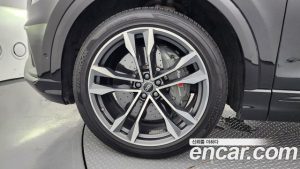Audi SQ8 4.0 TDI 4WD 2021 года из Южной Кореи