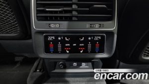 Audi SQ8 4.0 TDI 4WD 2021 года из Южной Кореи