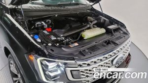 Ford Expedition платина 4WD 2021 года из Южной Кореи