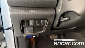 Renault-KoreaSamsung QM6 2.0 GDe Premiere 2WD 2020 года из Южной Кореи