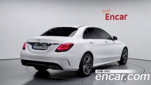 Mercedes-Benz C-Class C200 AMG Line 2021 года из Южной Кореи