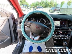 Hyundai AVANTE 1.6 2020 года из Южной Кореи