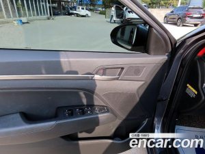 Hyundai AVANTE 1.6 2020 года из Южной Кореи