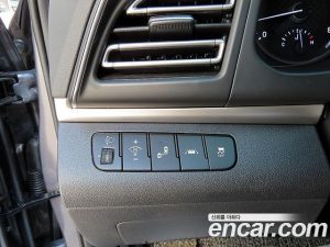 Hyundai AVANTE 1.6 2020 года из Южной Кореи