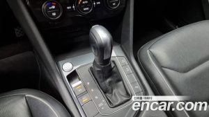 Volkswagen Tiguan 2.0 TDI Premium 2020 года из Южной Кореи