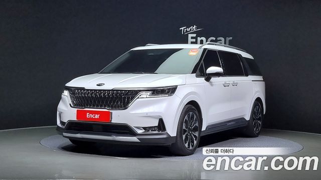 Kia Carnival Бензин 9-Seater Noblesse 2021 года из Кореи