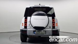 Land Rover Defender 110 D240 SE 2020 года из Южной Кореи