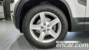 Land Rover Defender 110 D240 SE 2020 года из Южной Кореи