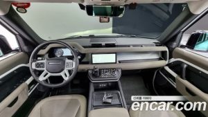 Land Rover Defender 110 D240 SE 2020 года из Южной Кореи