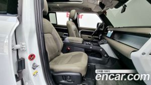 Land Rover Defender 110 D240 SE 2020 года из Южной Кореи