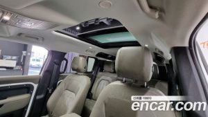 Land Rover Defender 110 D240 SE 2020 года из Южной Кореи