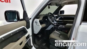 Land Rover Defender 110 D240 SE 2020 года из Южной Кореи