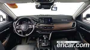 Kia Seltos Бензин 1.6 Turbo 2WD 2020 года из Южной Кореи