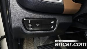 Kia Seltos Бензин 1.6 Turbo 2WD 2020 года из Южной Кореи