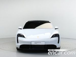 Porsche Taycan Turbo 2023 года из Южной Кореи