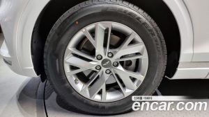 Genesis GV70 2.5T Бензин AWD 2023 года из Южной Кореи