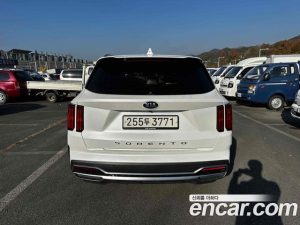 Kia Sorento Дизель 2.2 2WD 2021 года из Южной Кореи