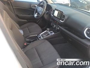 Hyundai Venue 1.6 Smart 2020 года из Южной Кореи