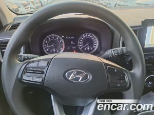 Hyundai Venue 1.6 Smart 2020 года из Южной Кореи