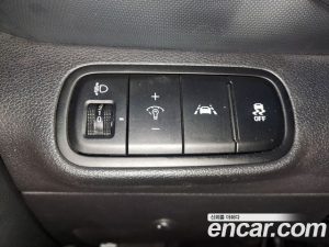 Hyundai Venue 1.6 Smart 2020 года из Южной Кореи