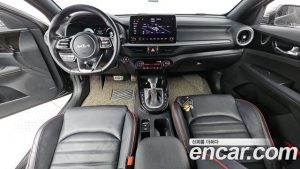 Kia K3 1.6 Turbo GT 5Door 2022 года из Южной Кореи
