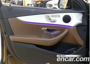 Mercedes-Benz E-Class E250 Avantgarde 2021 года из Южной Кореи