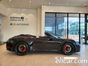 Porsche 911 CARRERA 4 GTS Cabriolet 2023 года из Южной Кореи