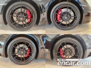 Porsche 911 CARRERA 4 GTS Cabriolet 2023 года из Южной Кореи