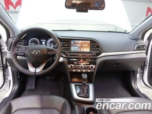 Hyundai AVANTE 1.6 2020 года из Южной Кореи