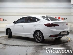 Hyundai AVANTE 1.6 2020 года из Южной Кореи