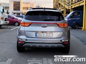 Kia Sportage Бензин 2.0 2WD 2022 года из Южной Кореи