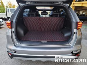Kia Sportage Бензин 2.0 2WD 2022 года из Южной Кореи