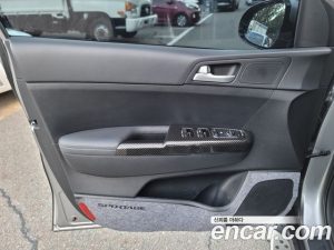 Kia Sportage Бензин 2.0 2WD 2022 года из Южной Кореи