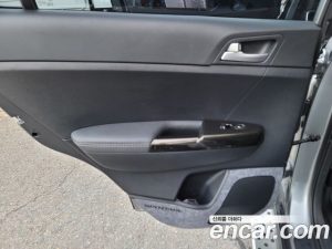 Kia Sportage Бензин 2.0 2WD 2022 года из Южной Кореи