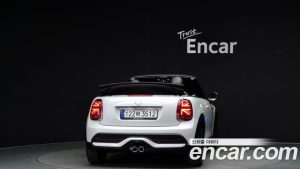 Mini Cooper Convertible Seaside Edition 2023 года из Южной Кореи