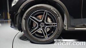 Mercedes-Benz GLC-Class GLC300 4MATIC Premium 2020 года из Южной Кореи