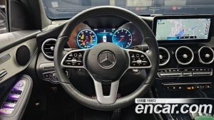 Mercedes-Benz GLC-Class GLC300 4MATIC Premium 2020 года из Южной Кореи