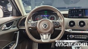 Kia Stinger 2.5 AWD Meister 2021 года из Южной Кореи