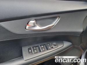 Kia K3 2020 года из Южной Кореи